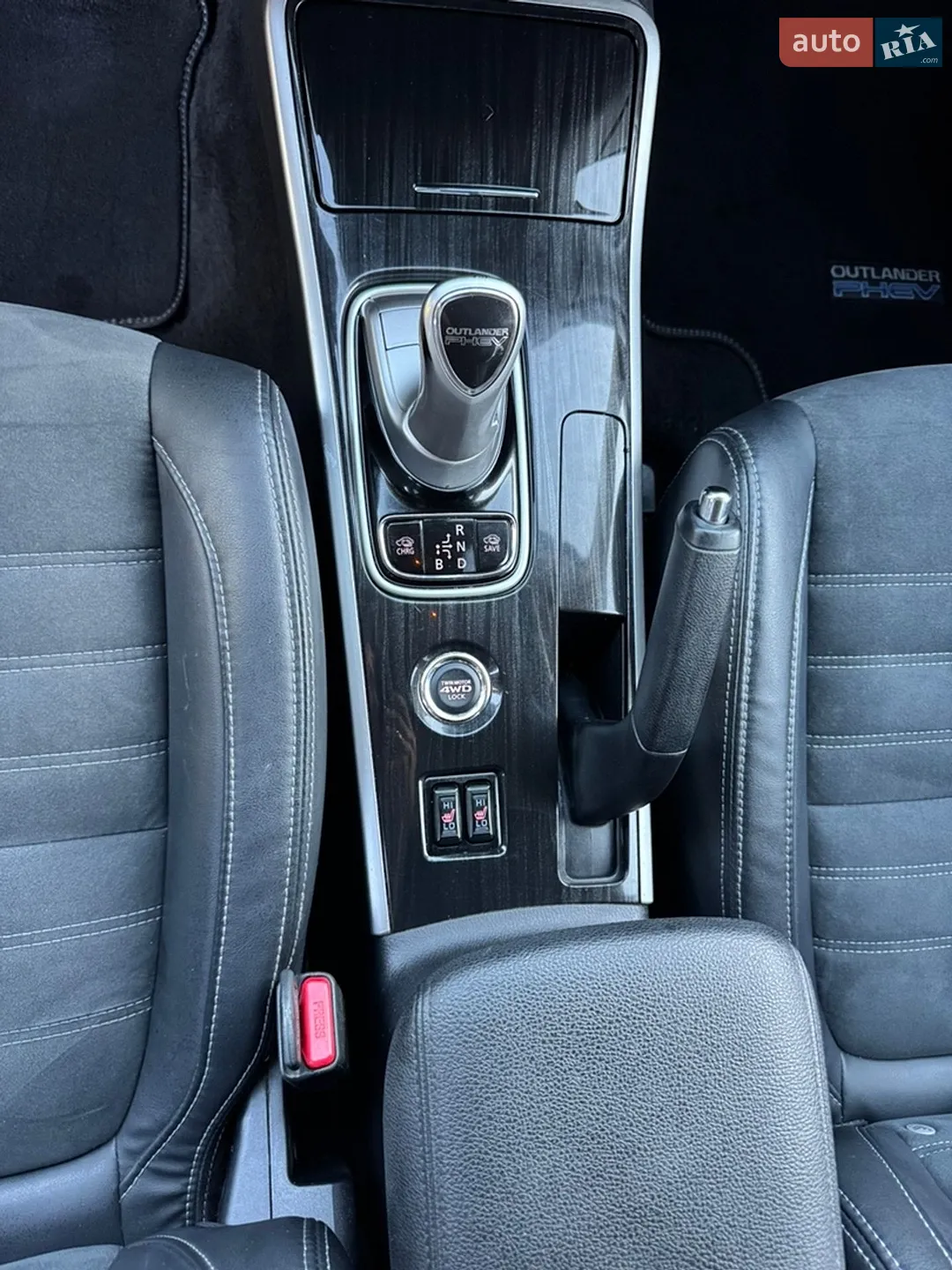2016 Mitsubishi Outlander - мініатюра 36