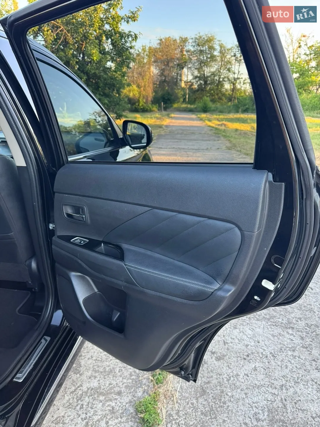 2016 Mitsubishi Outlander - мініатюра 50