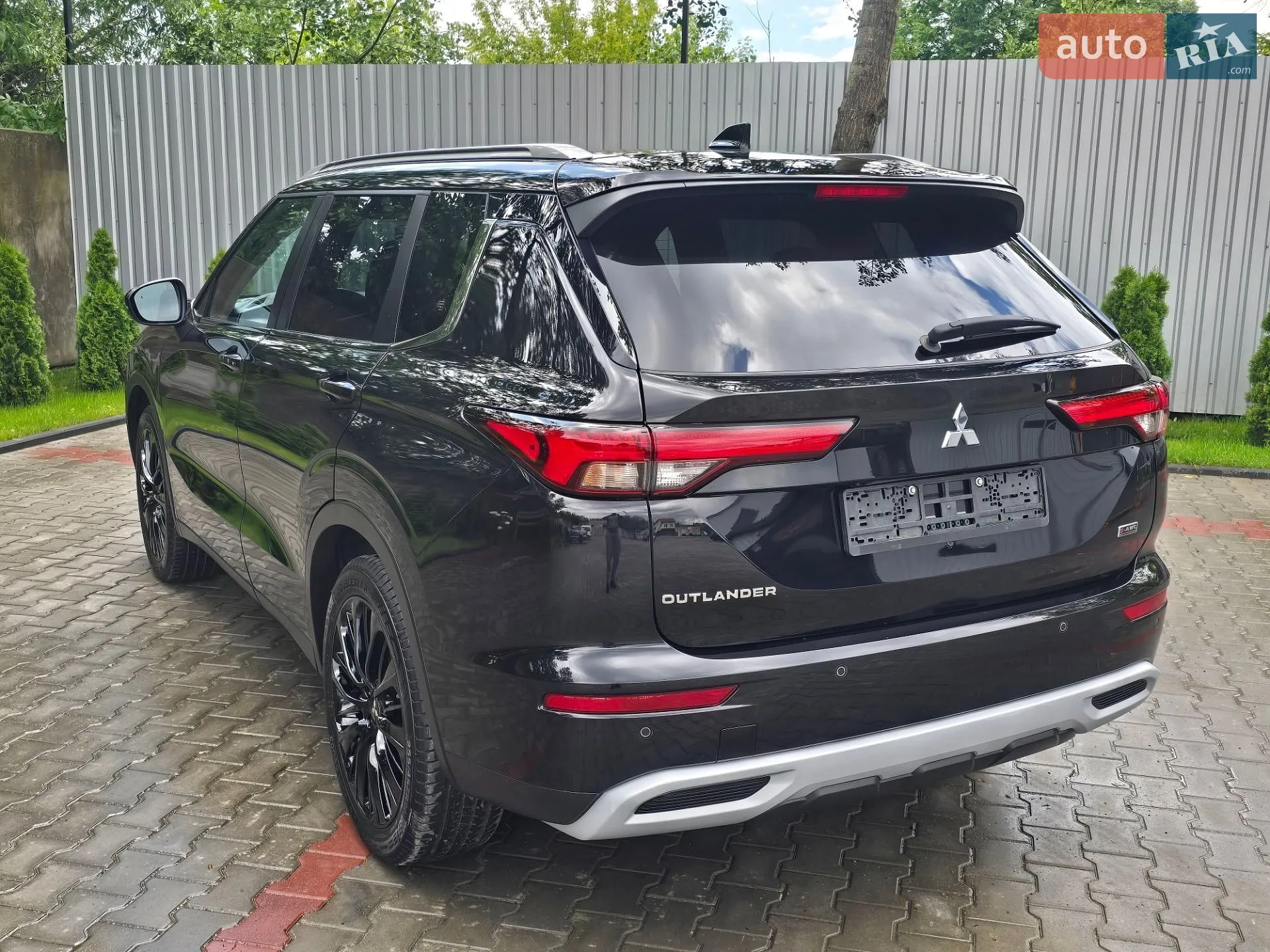 2022 Mitsubishi Outlander - мініатюра 15