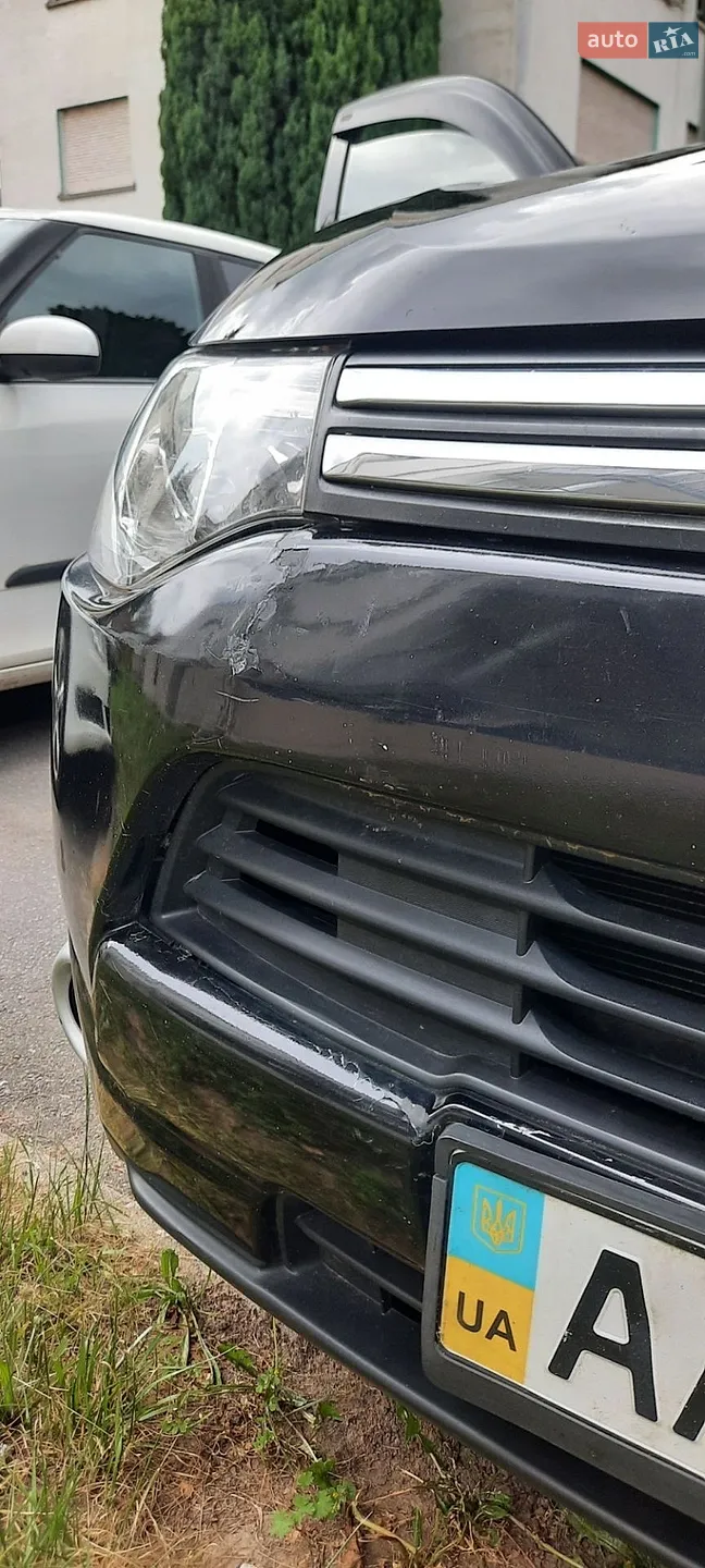 2013 Mitsubishi Outlander - мініатюра 20