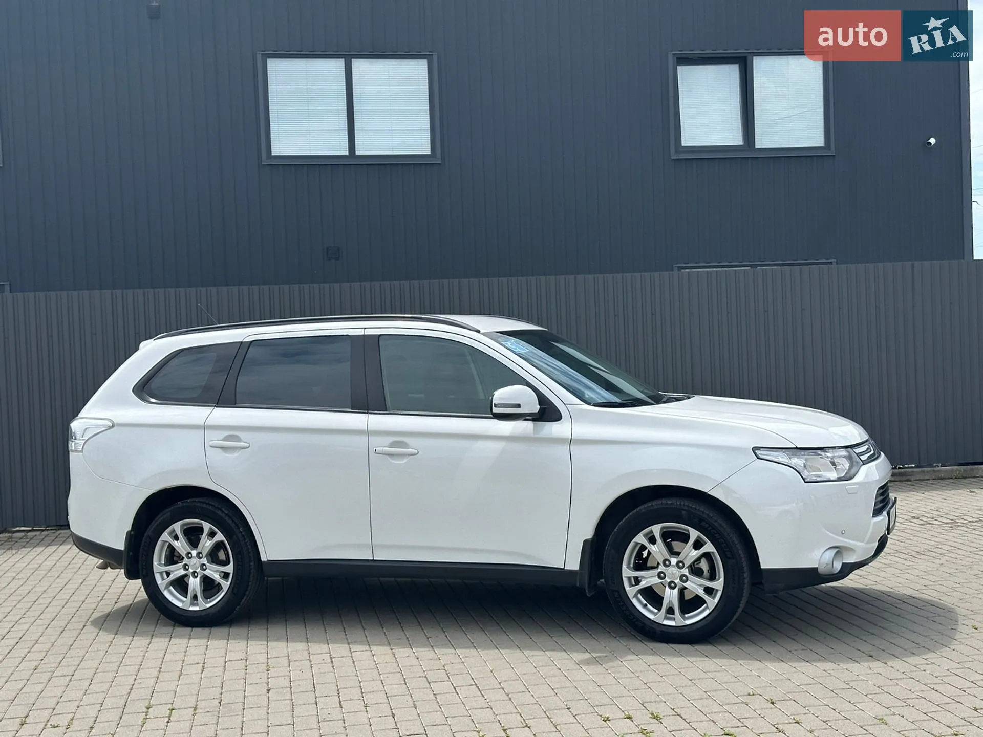 2013 Mitsubishi Outlander - мініатюра 2