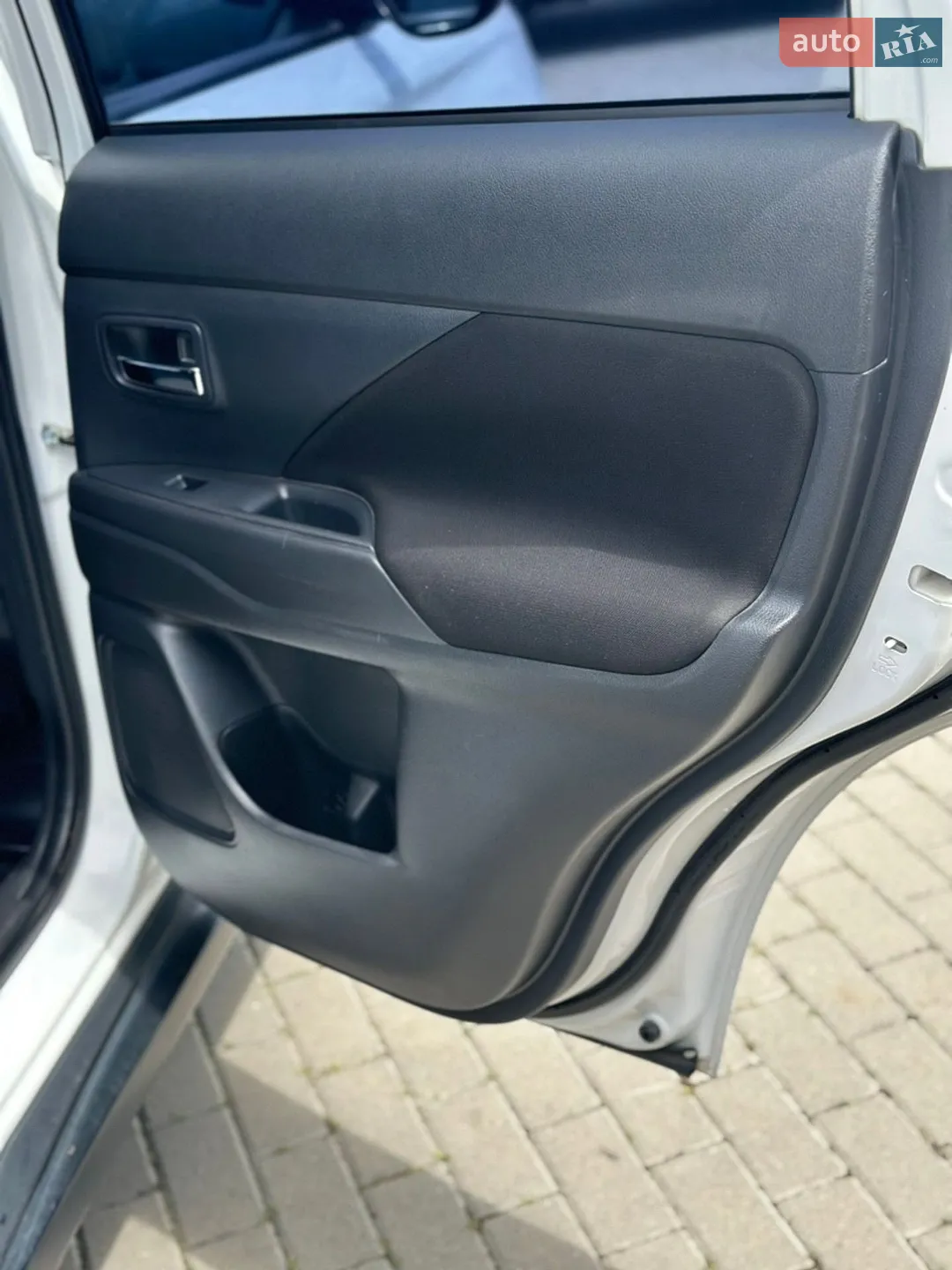 2013 Mitsubishi Outlander - мініатюра 14