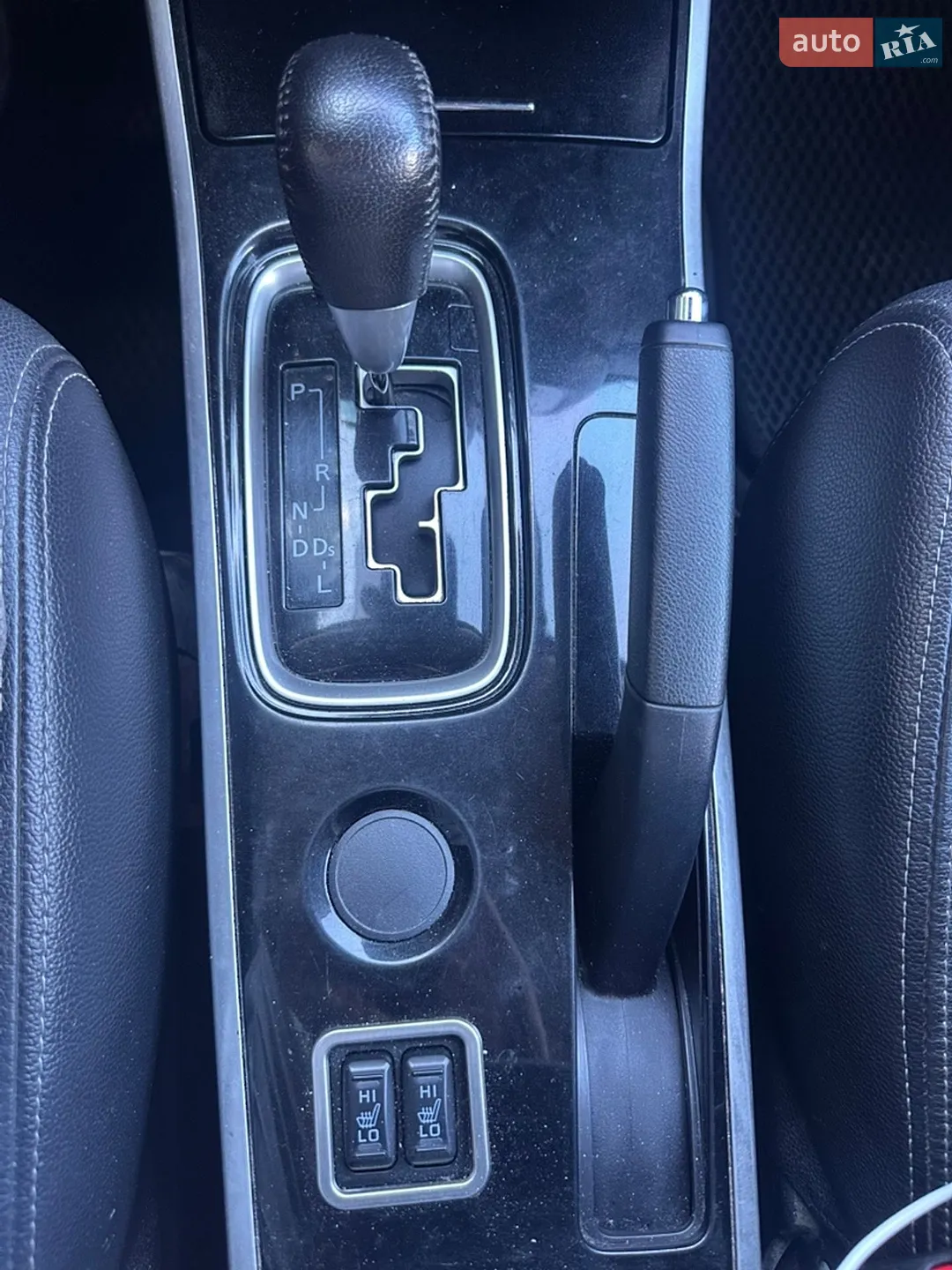 2017 Mitsubishi Outlander - мініатюра 17