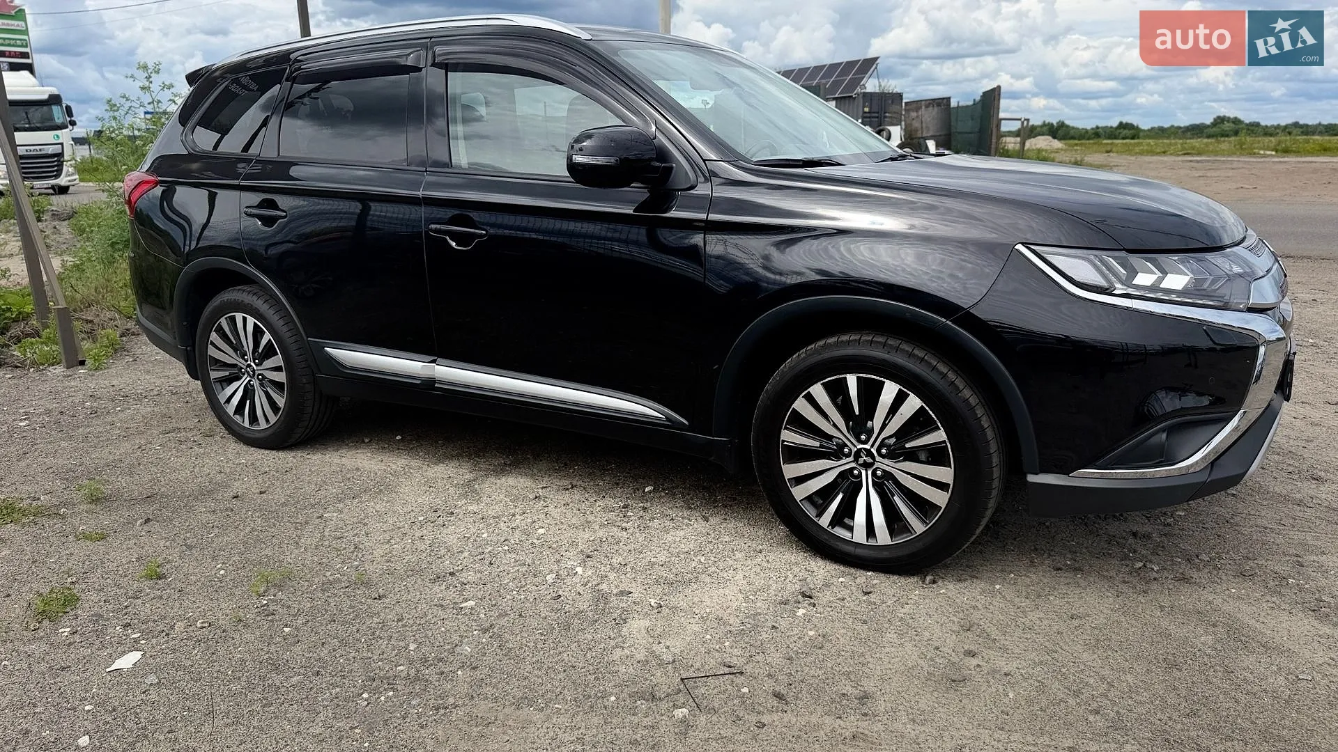 2018 Mitsubishi Outlander - мініатюра 14