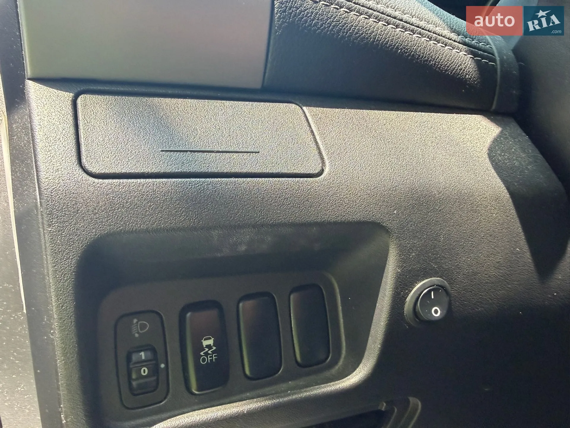 2010 Mitsubishi Outlander - мініатюра 11