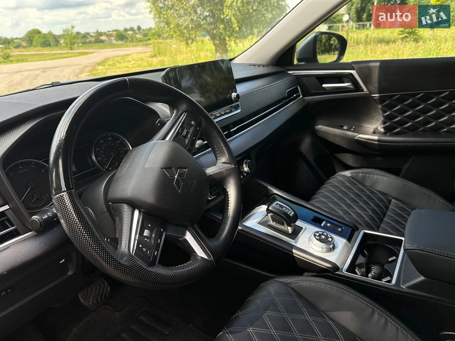 2022 Mitsubishi Outlander - мініатюра 15