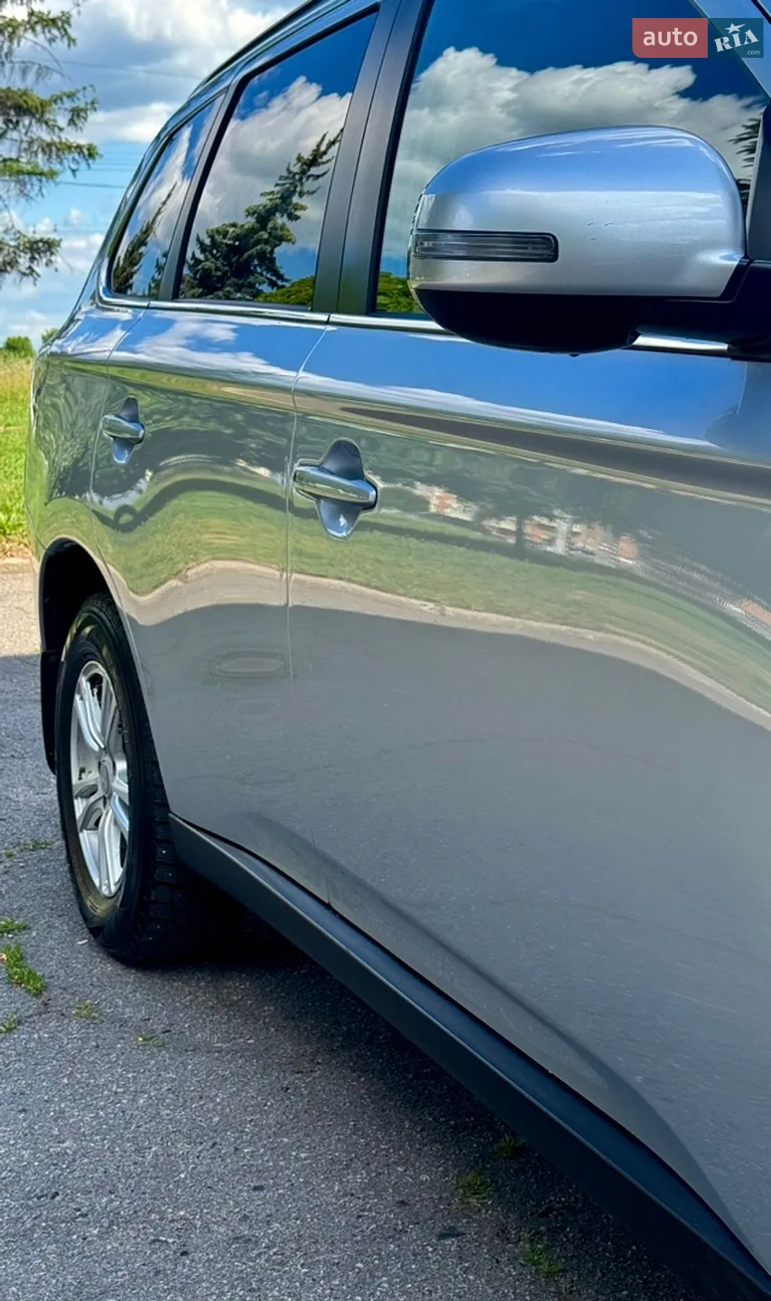 2013 Mitsubishi Outlander - мініатюра 12