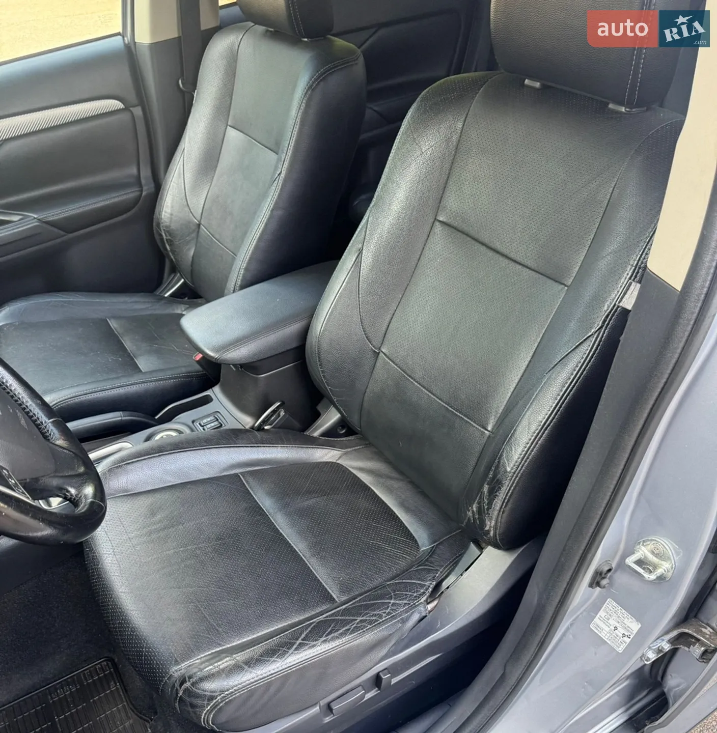 2013 Mitsubishi Outlander - мініатюра 19