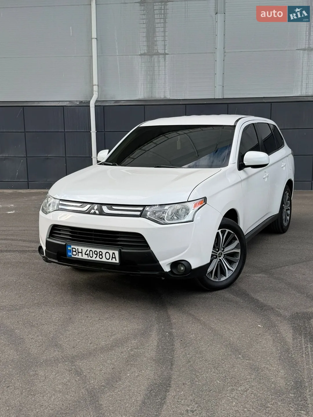 2013 Mitsubishi Outlander - мініатюра 2