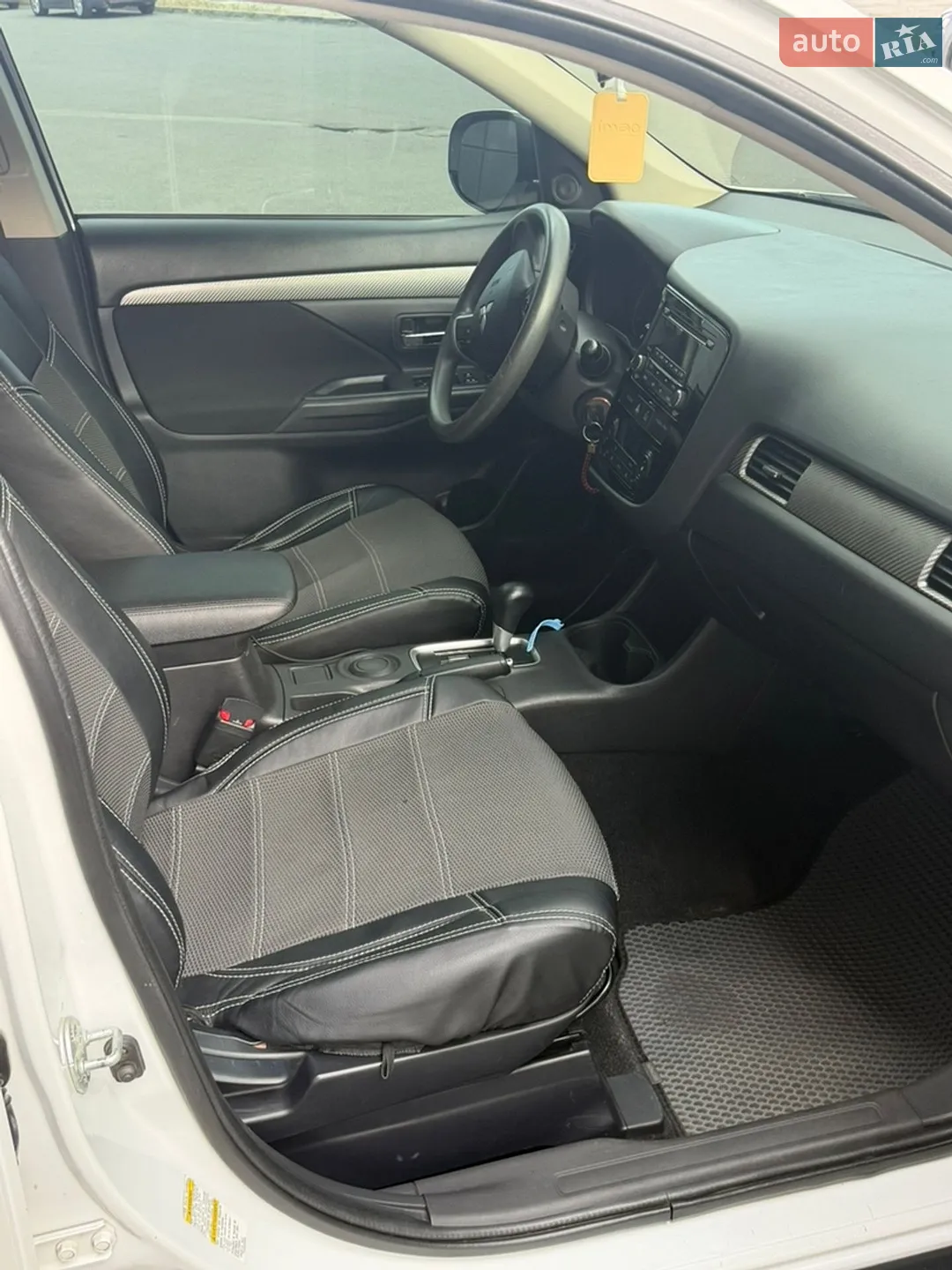 2013 Mitsubishi Outlander - мініатюра 12
