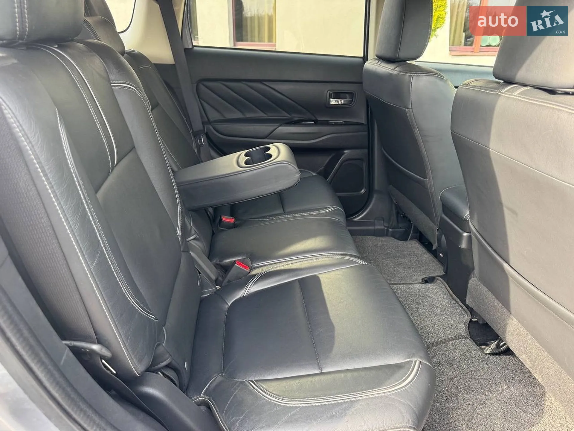 2018 Mitsubishi Outlander - мініатюра 25