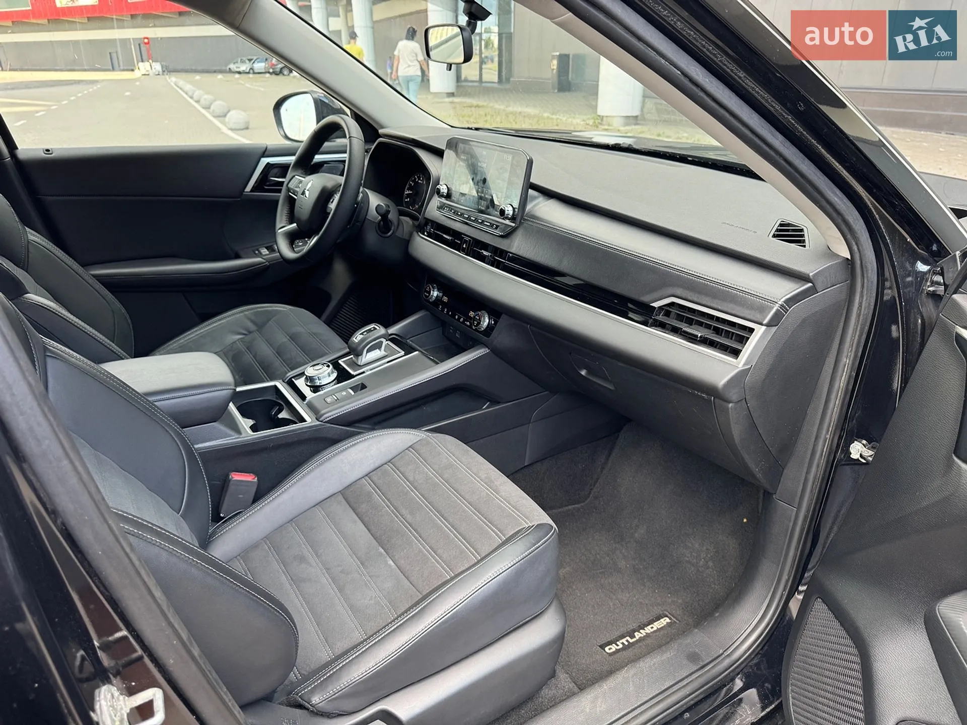 2023 Mitsubishi Outlander - мініатюра 13