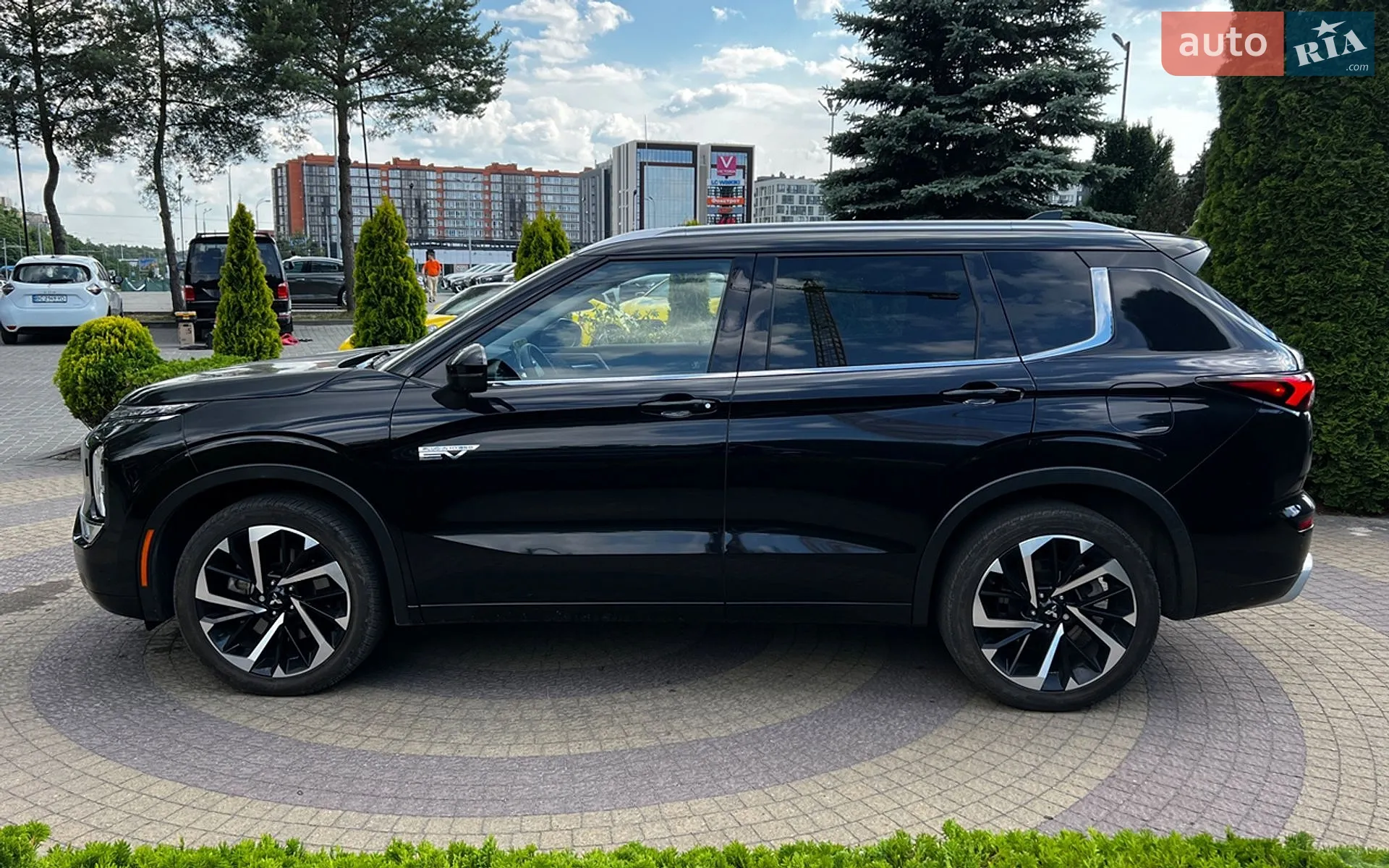 2023 Mitsubishi Outlander - мініатюра 4