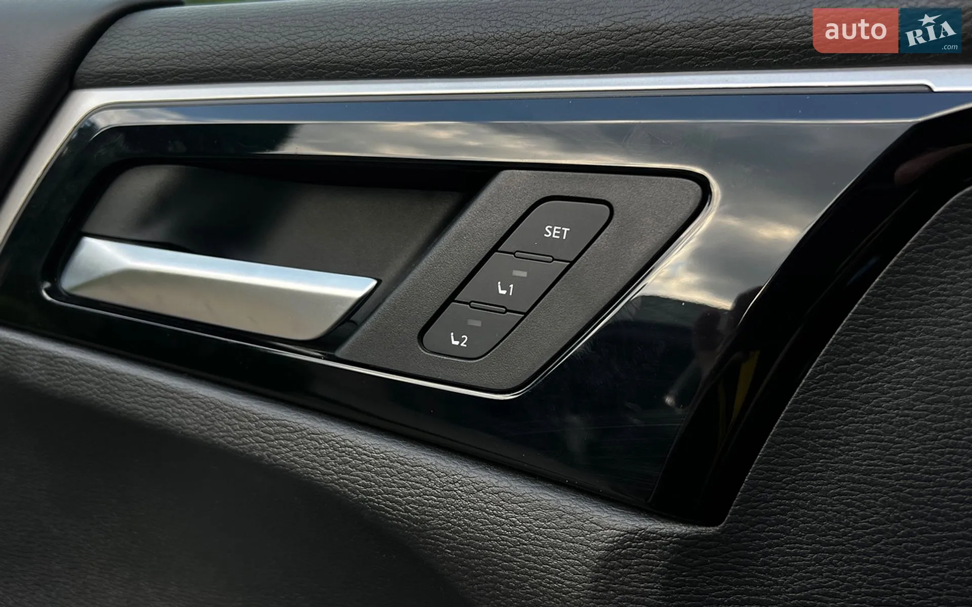 2023 Mitsubishi Outlander - мініатюра 21