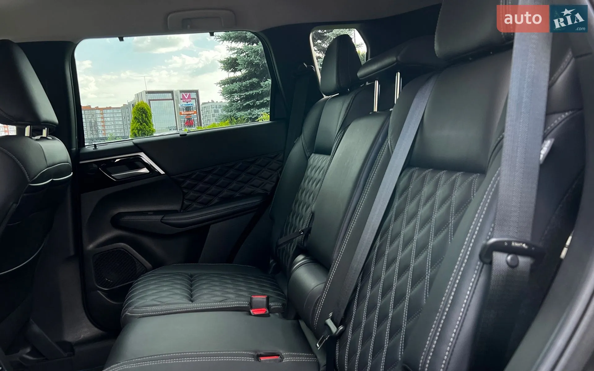 2023 Mitsubishi Outlander - мініатюра 27