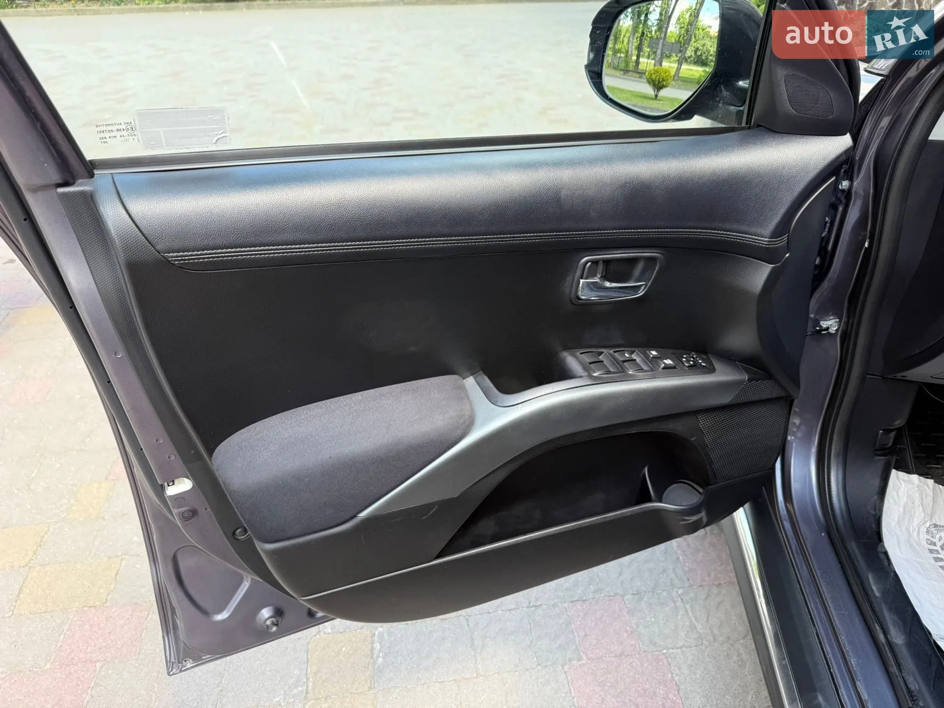 2012 Mitsubishi Outlander - мініатюра 22