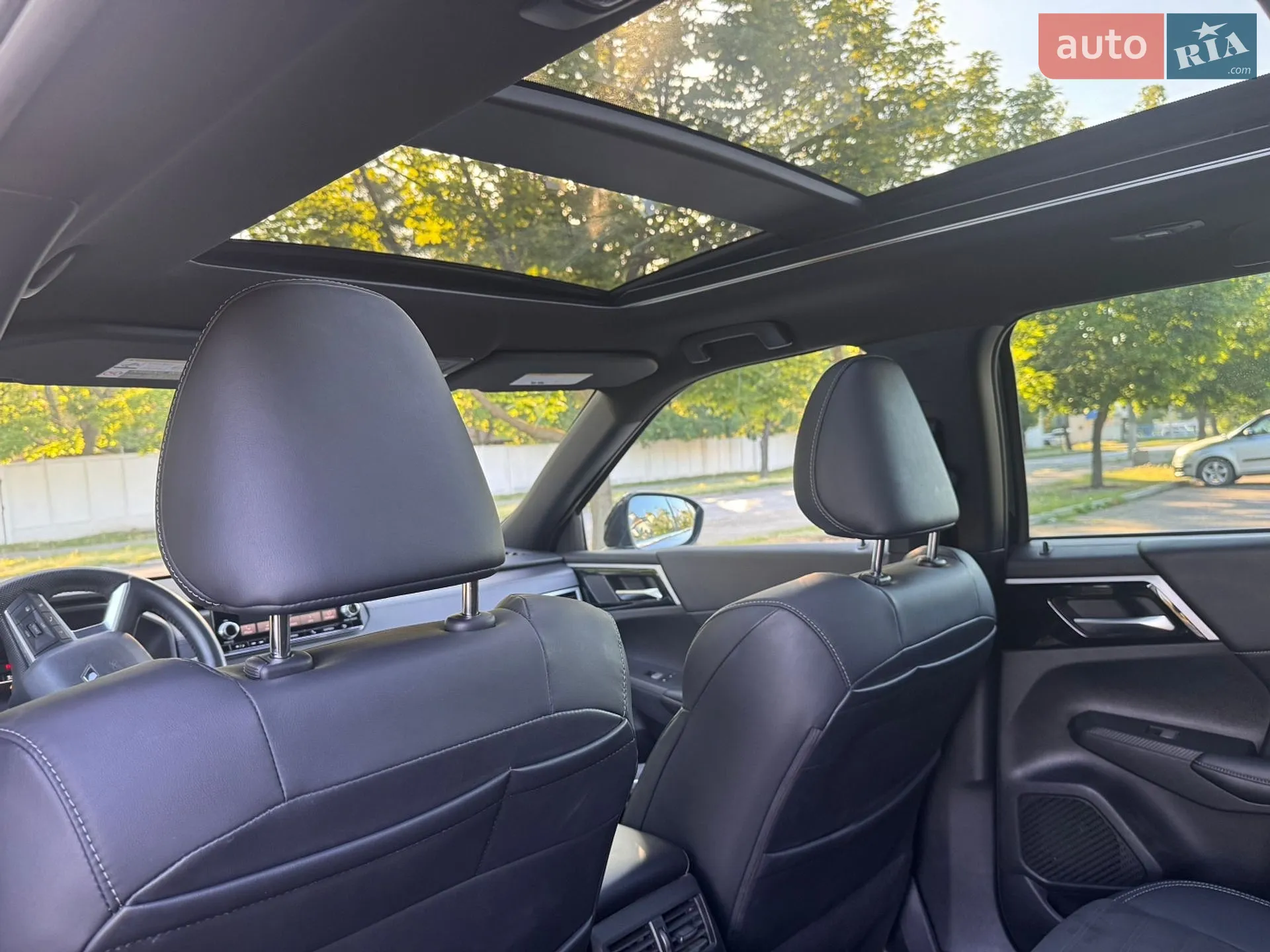 2022 Mitsubishi Outlander - мініатюра 33