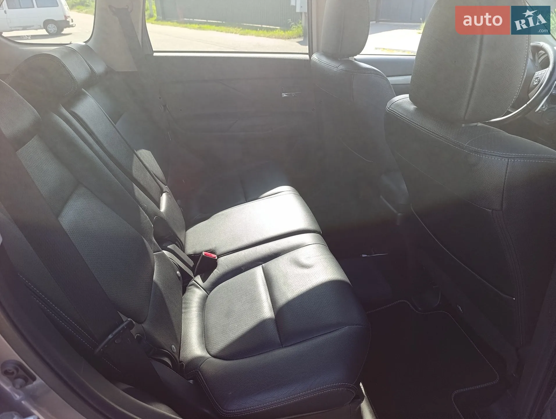 2013 Mitsubishi Outlander - мініатюра 19