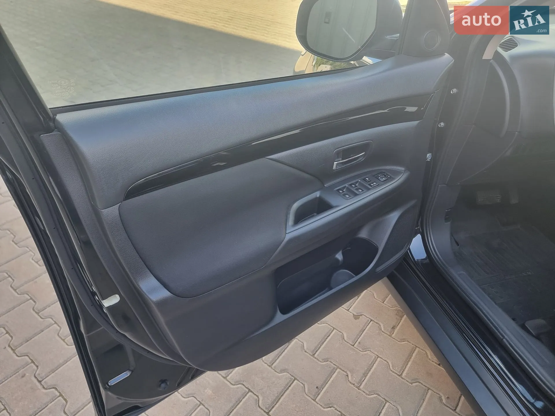 2020 Mitsubishi Outlander - мініатюра 20