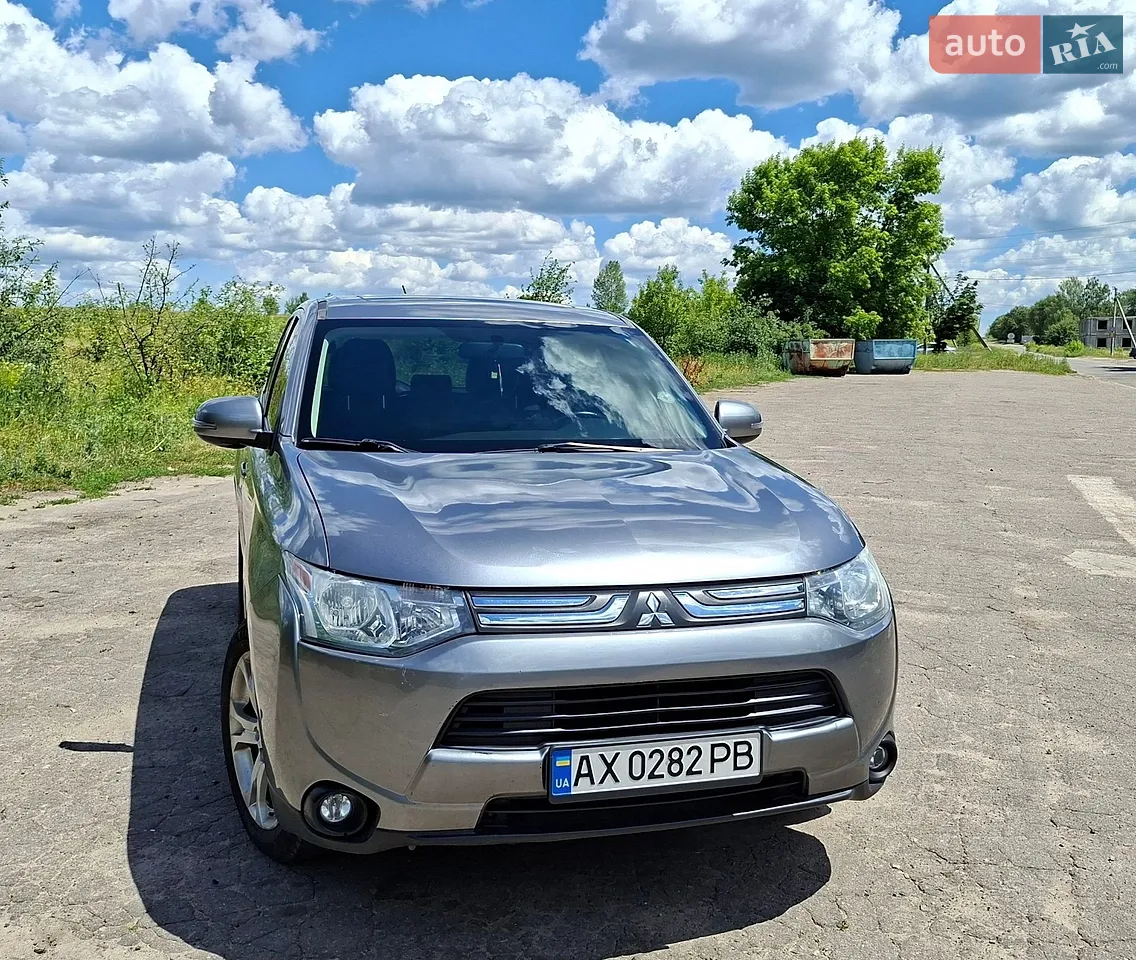2013 Mitsubishi Outlander - мініатюра 20