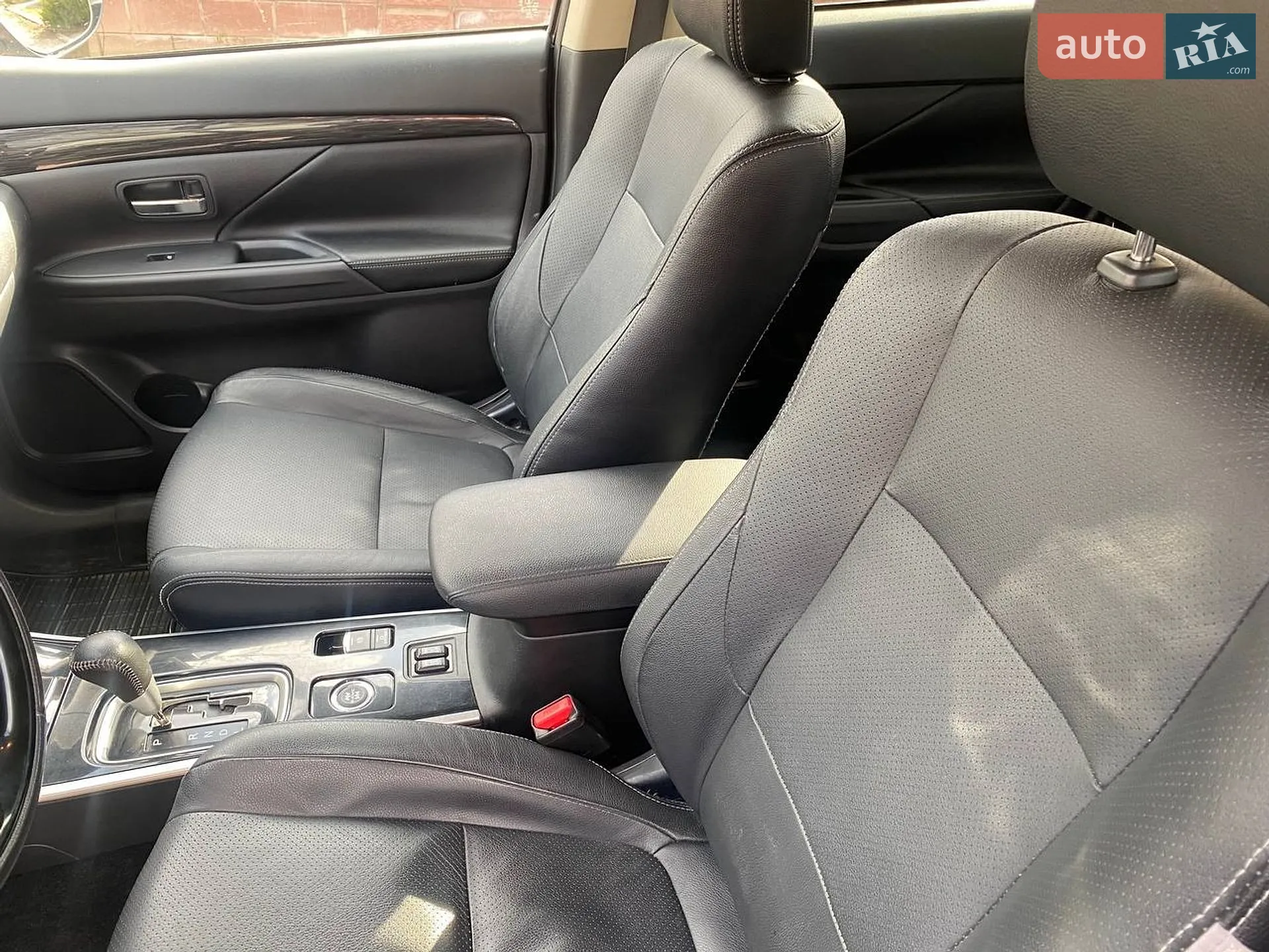 2018 Mitsubishi Outlander - мініатюра 14