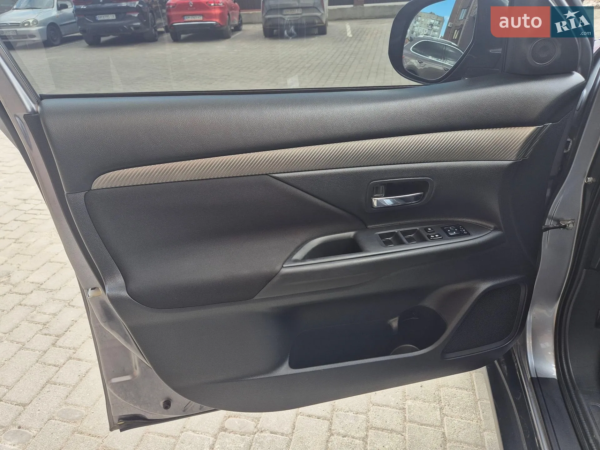 2012 Mitsubishi Outlander - мініатюра 15