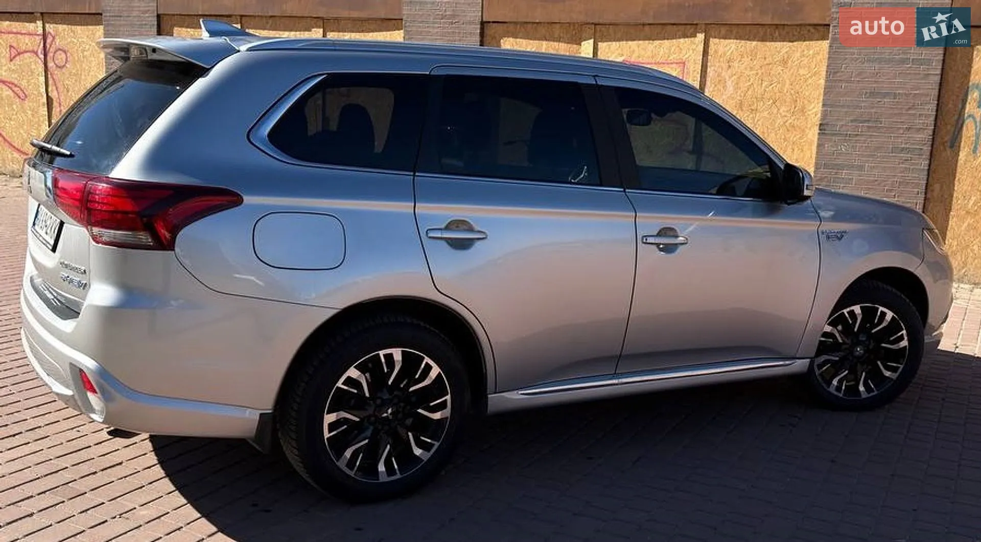 2018 Mitsubishi Outlander - мініатюра 14