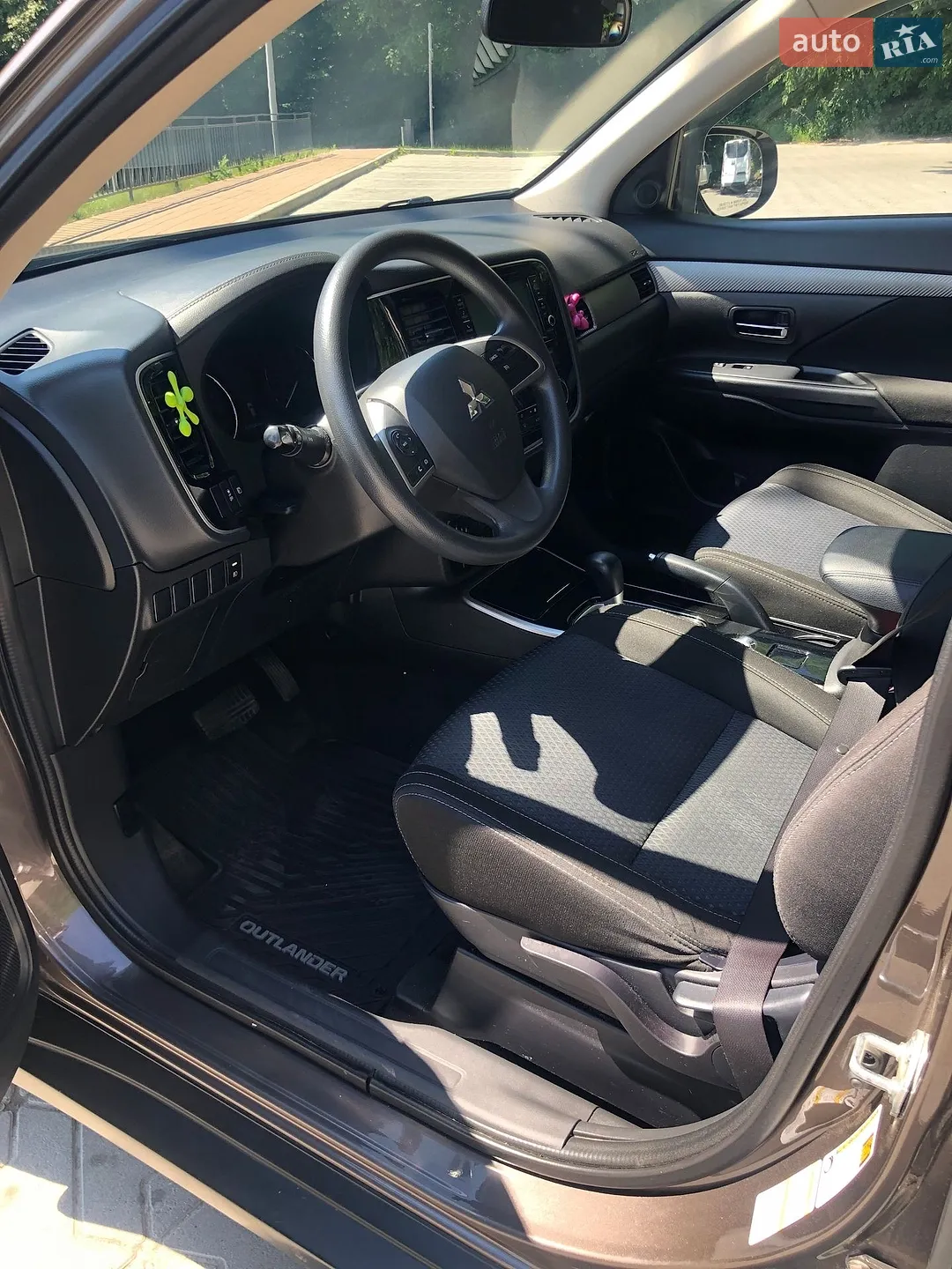 2017 Mitsubishi Outlander - мініатюра 15
