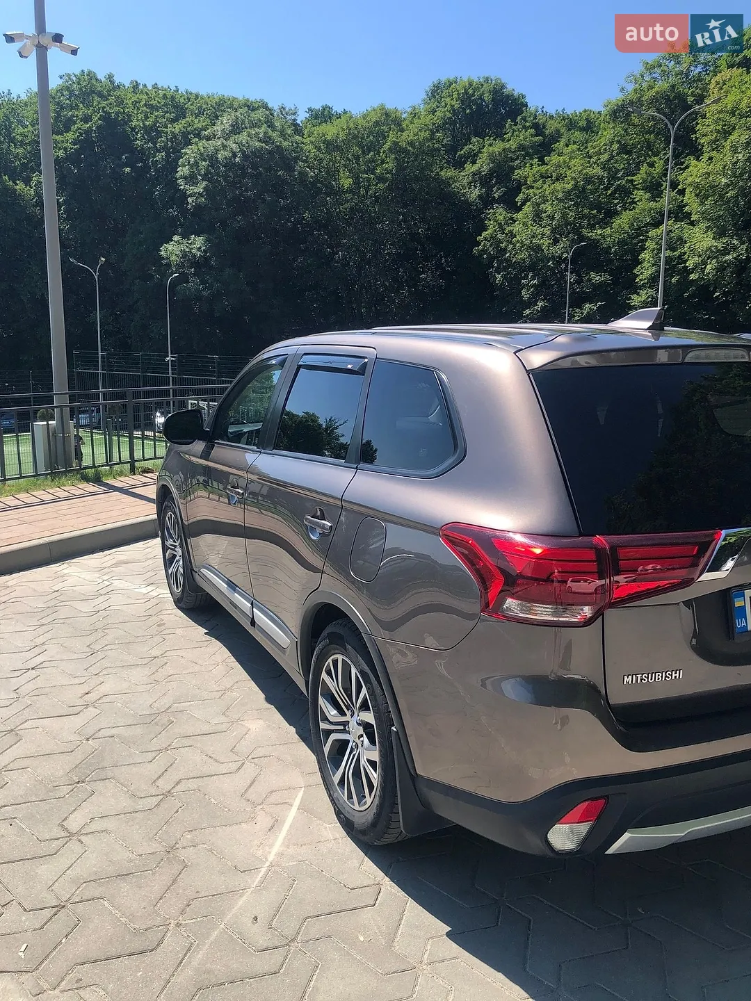 2017 Mitsubishi Outlander - мініатюра 18