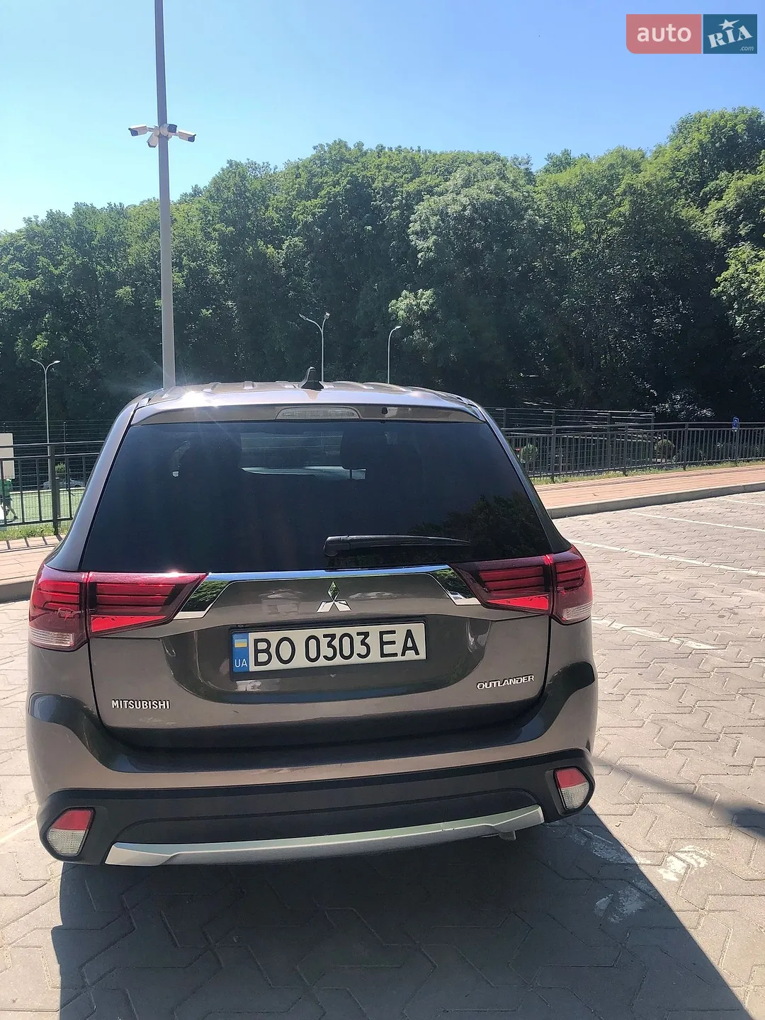 2017 Mitsubishi Outlander - мініатюра 19