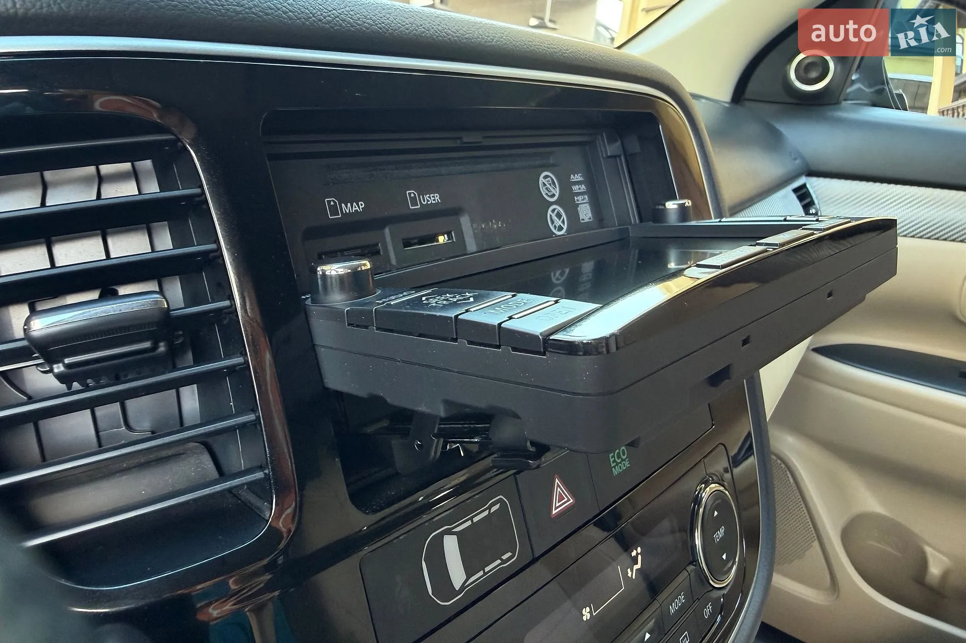 2013 Mitsubishi Outlander - мініатюра 128