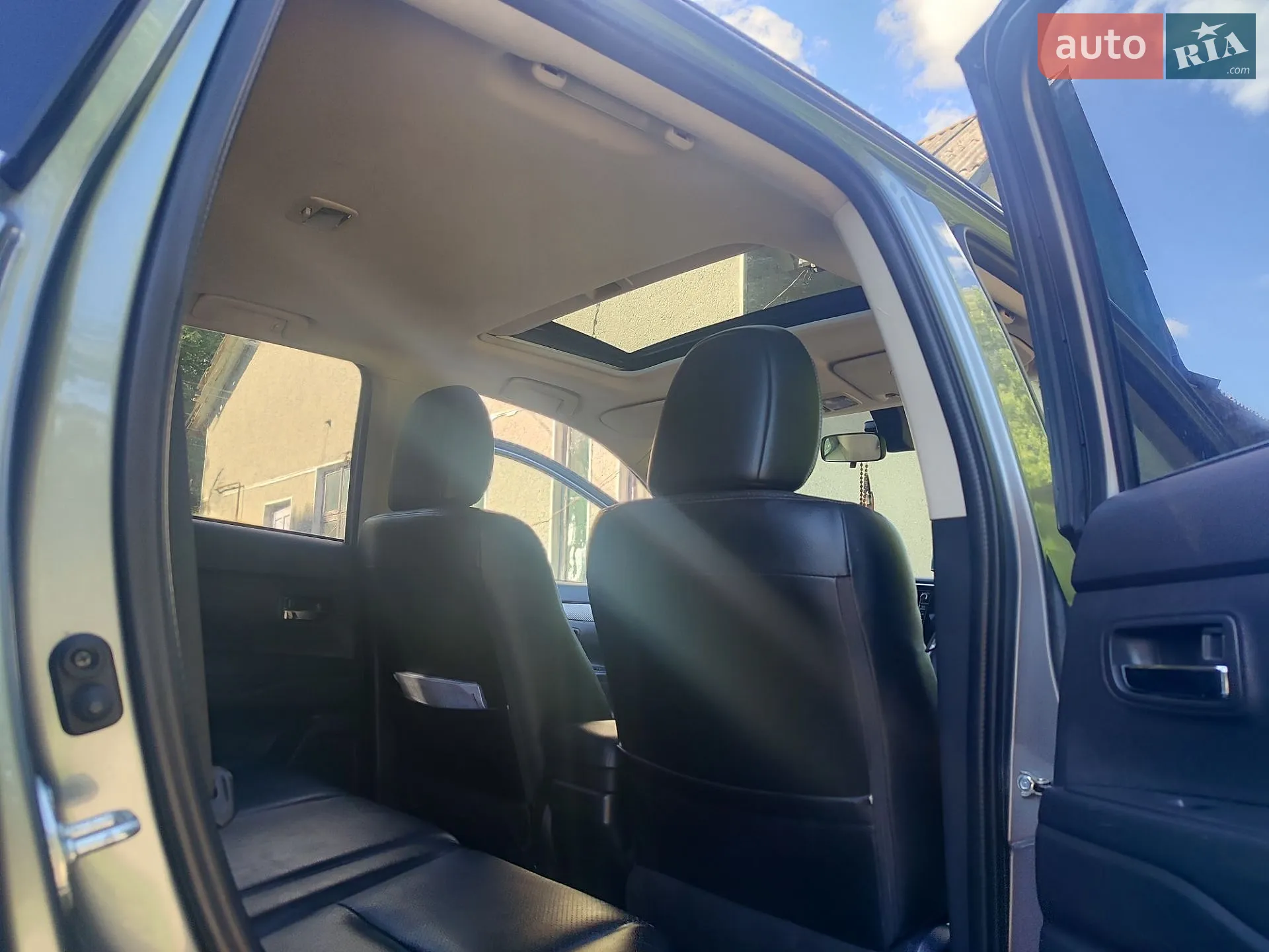 2012 Mitsubishi Outlander - мініатюра 14