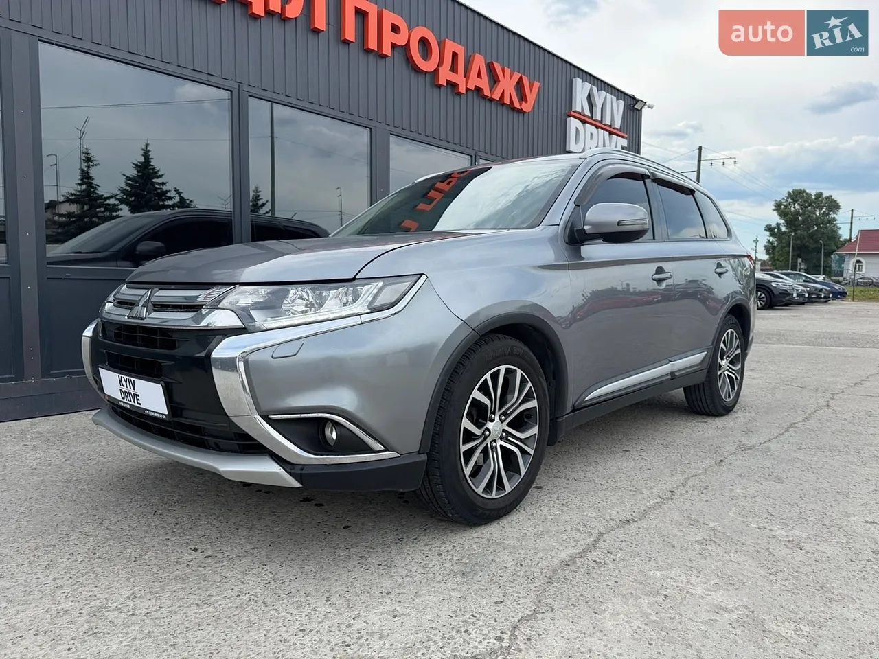 2016 Mitsubishi Outlander - мініатюра 27