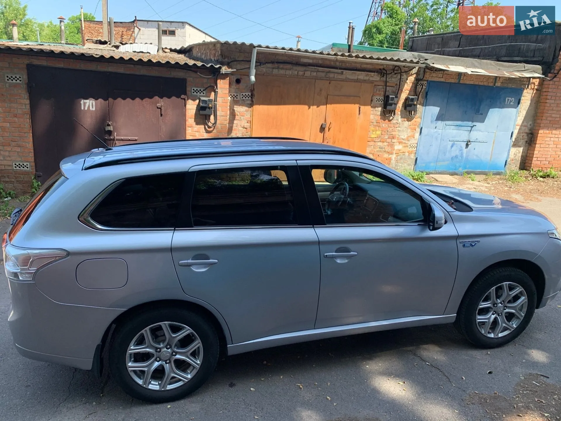 2014 Mitsubishi Outlander - мініатюра 12