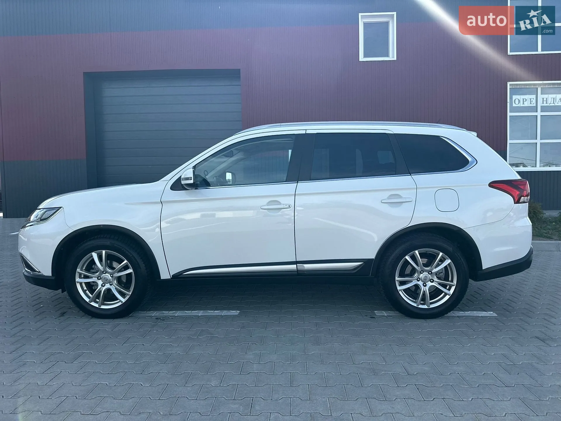 2016 Mitsubishi Outlander - мініатюра 8