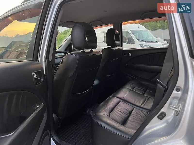 Mitsubishi Outlander 2006 VIN JMBXRCU5W7U000678 фото оголошення 41 з 153