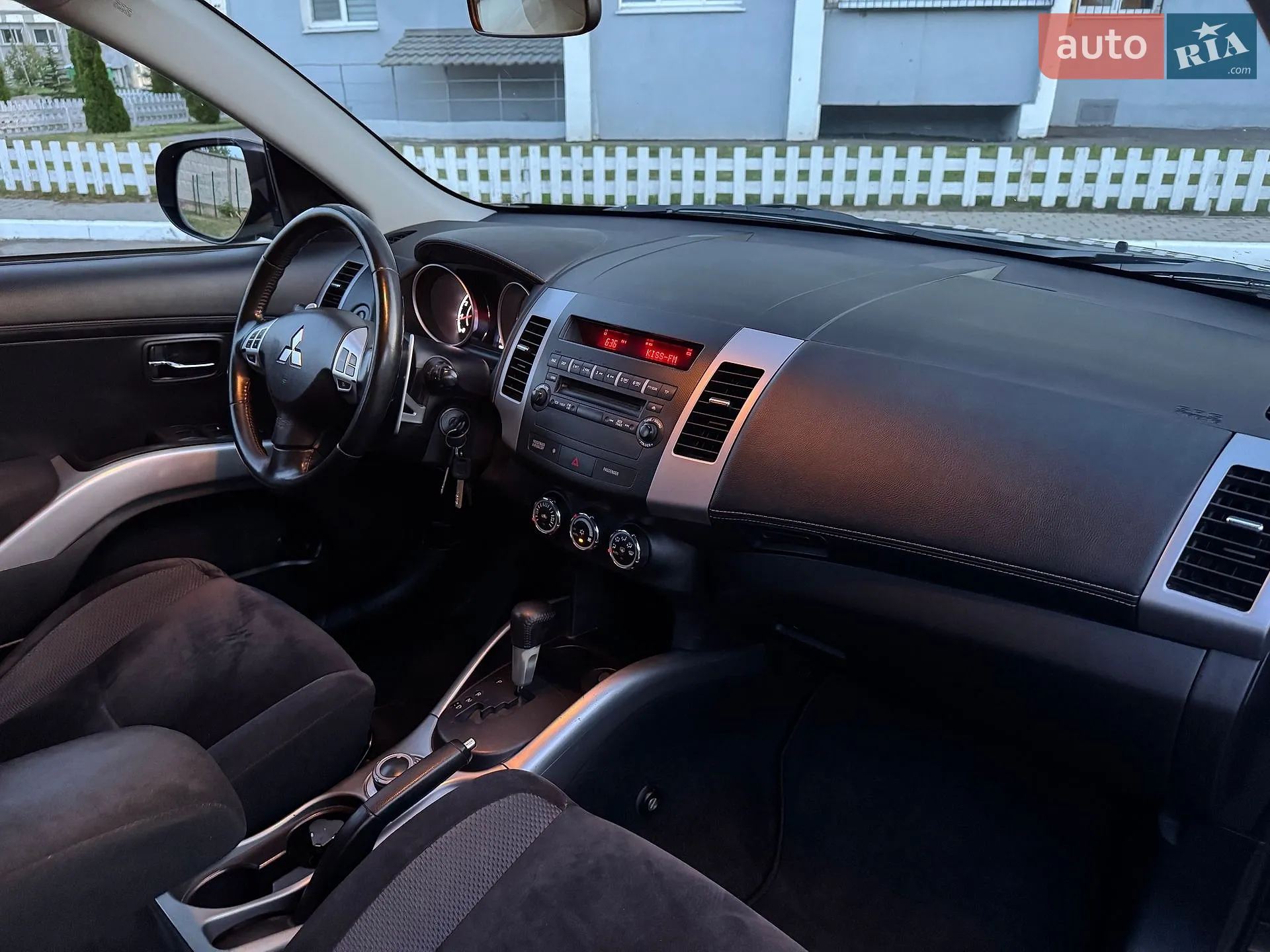 2010 Mitsubishi Outlander - мініатюра 17