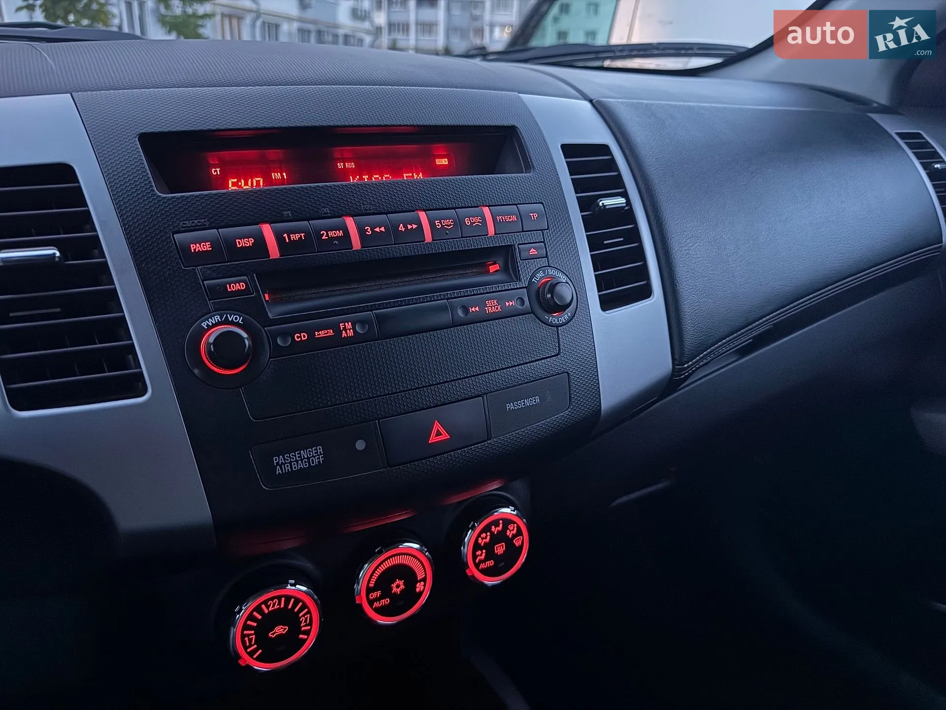 2010 Mitsubishi Outlander - мініатюра 19
