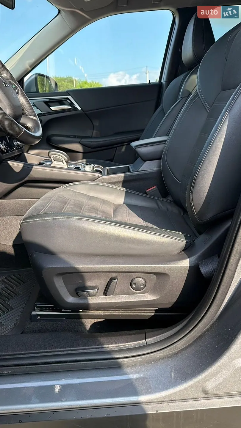 2021 Mitsubishi Outlander - мініатюра 14