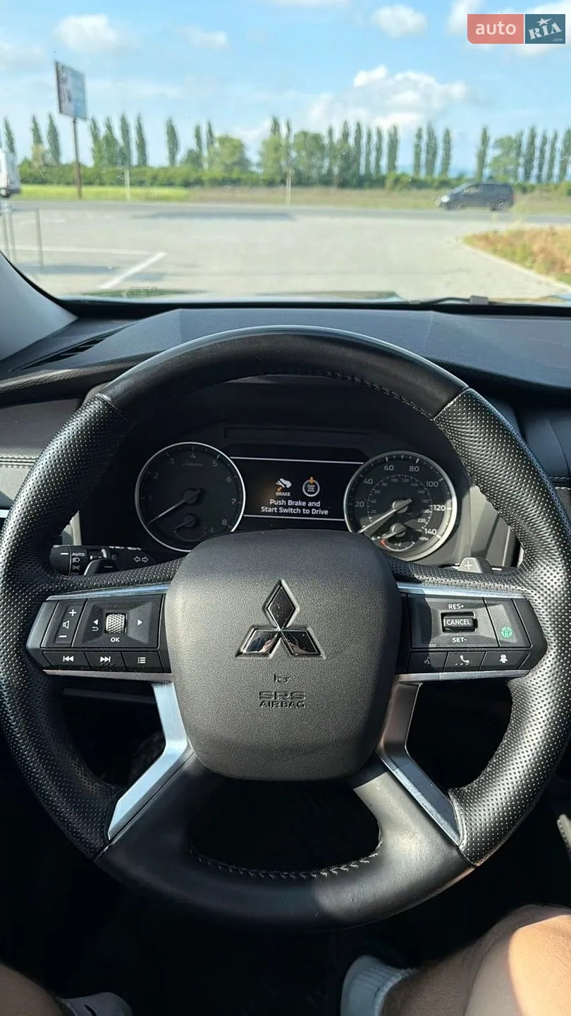 2021 Mitsubishi Outlander - мініатюра 19