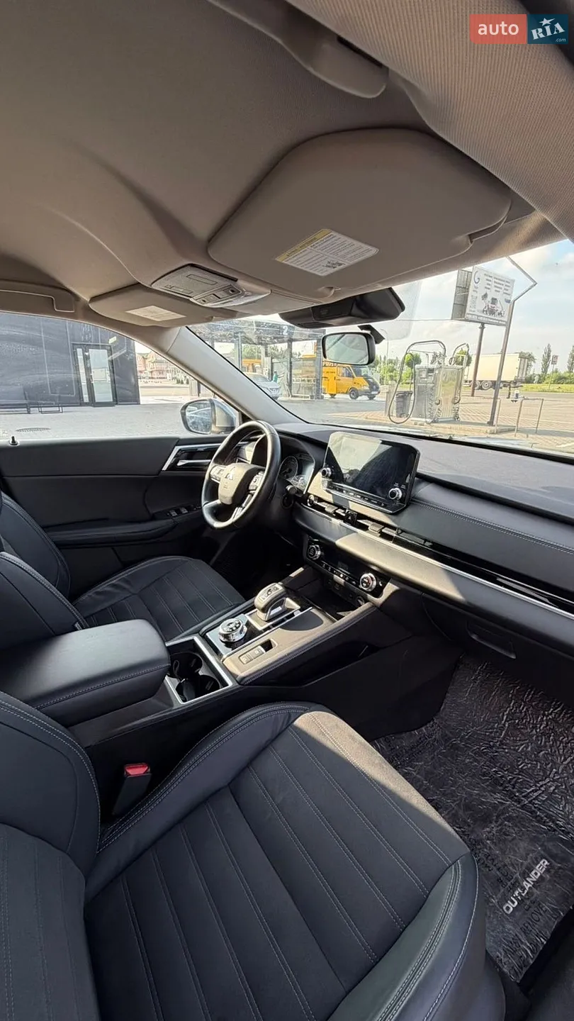 2021 Mitsubishi Outlander - мініатюра 34