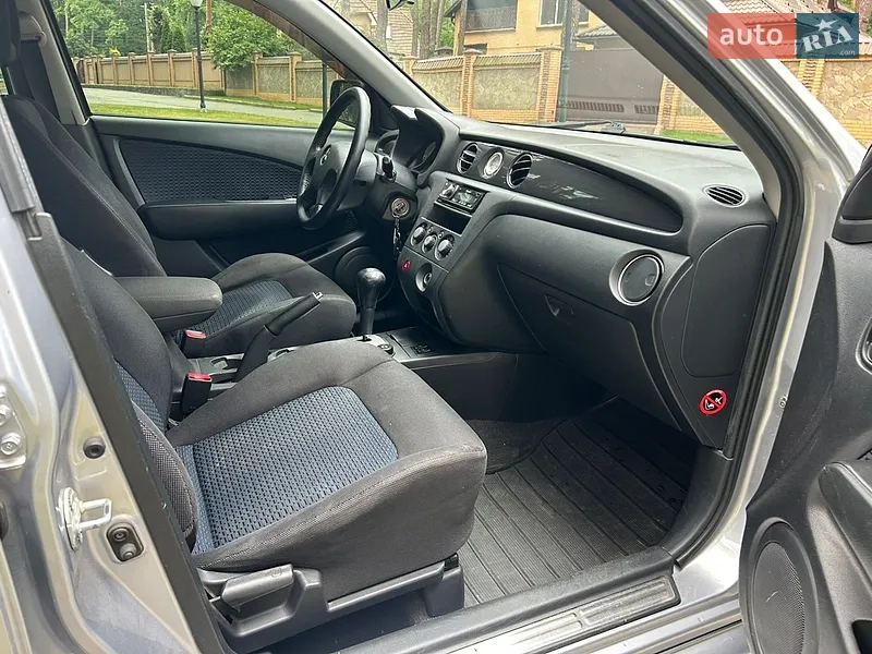 Mitsubishi Outlander 2008 VIN JMBXRCU5W9U000384 фото оголошення 10 з 51