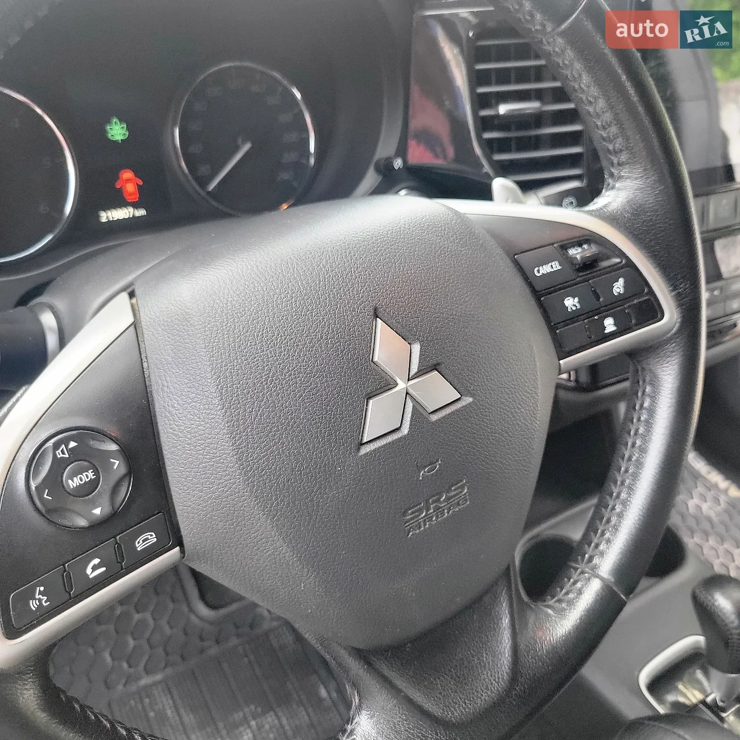 2013 Mitsubishi Outlander - мініатюра 32