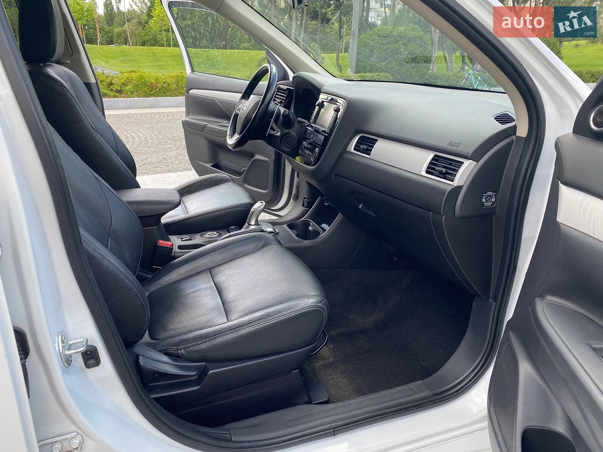 2014 Mitsubishi Outlander - мініатюра 20