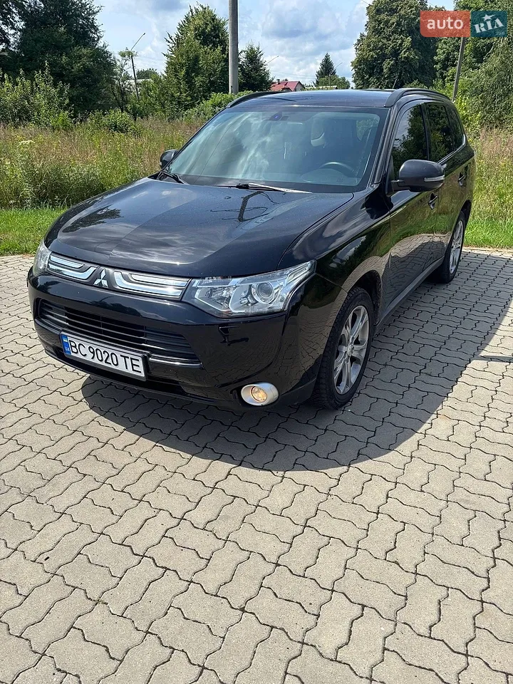 2013 Mitsubishi Outlander - мініатюра 3