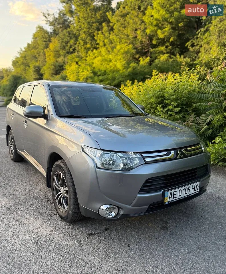 2014 Mitsubishi Outlander - мініатюра 17