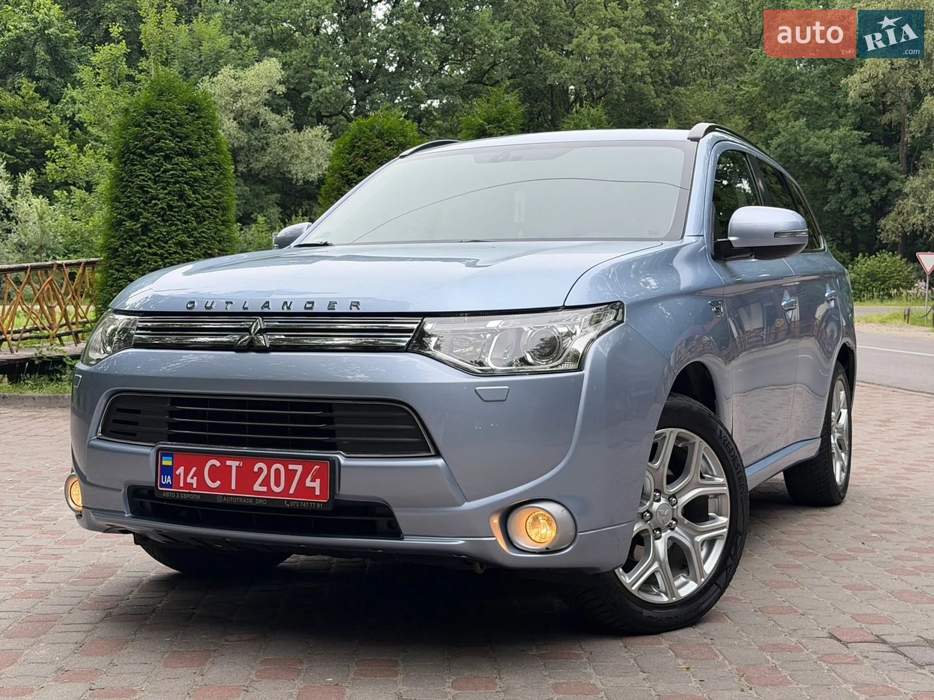 2014 Mitsubishi Outlander - мініатюра 26
