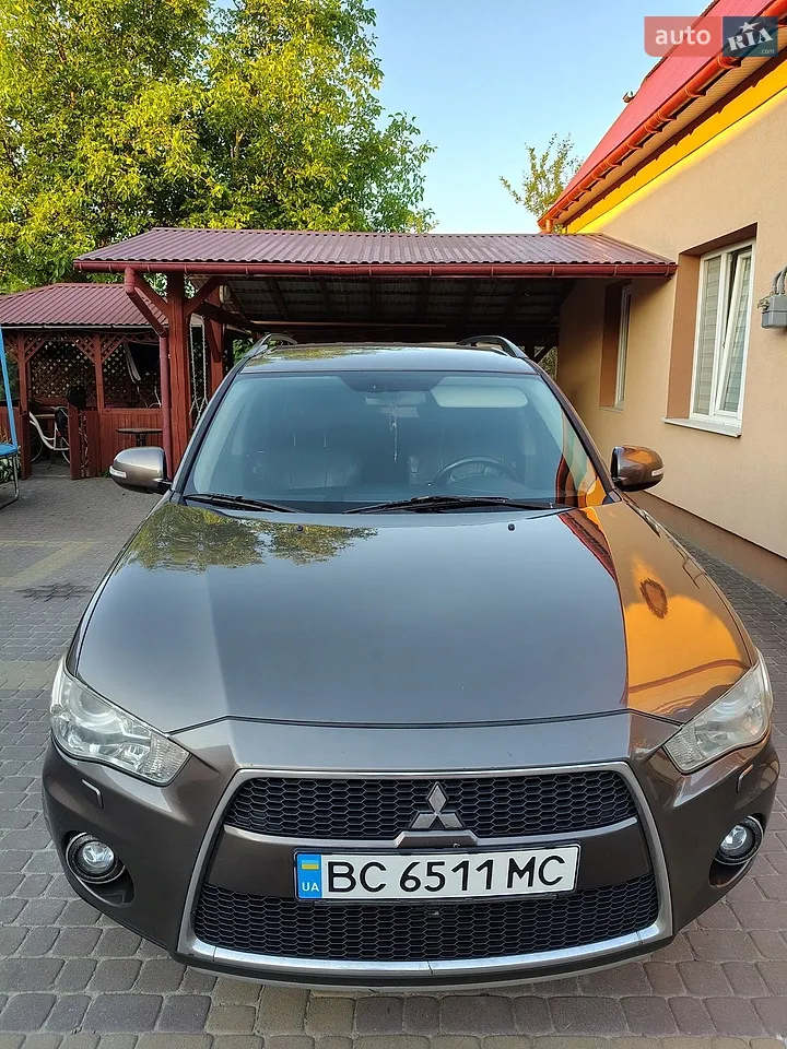 2012 Mitsubishi Outlander - мініатюра 14