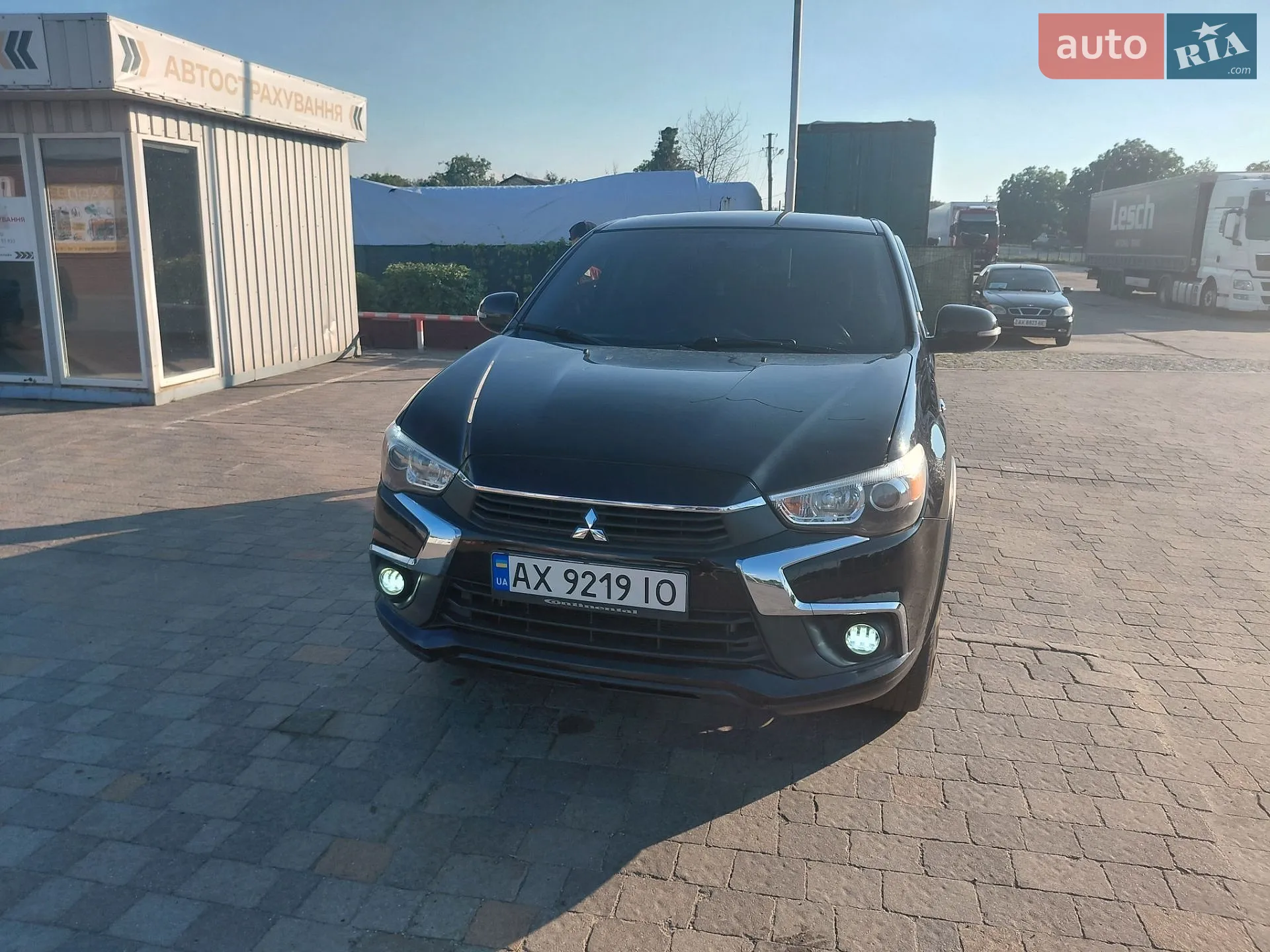 2016 Mitsubishi Outlander - фото 1