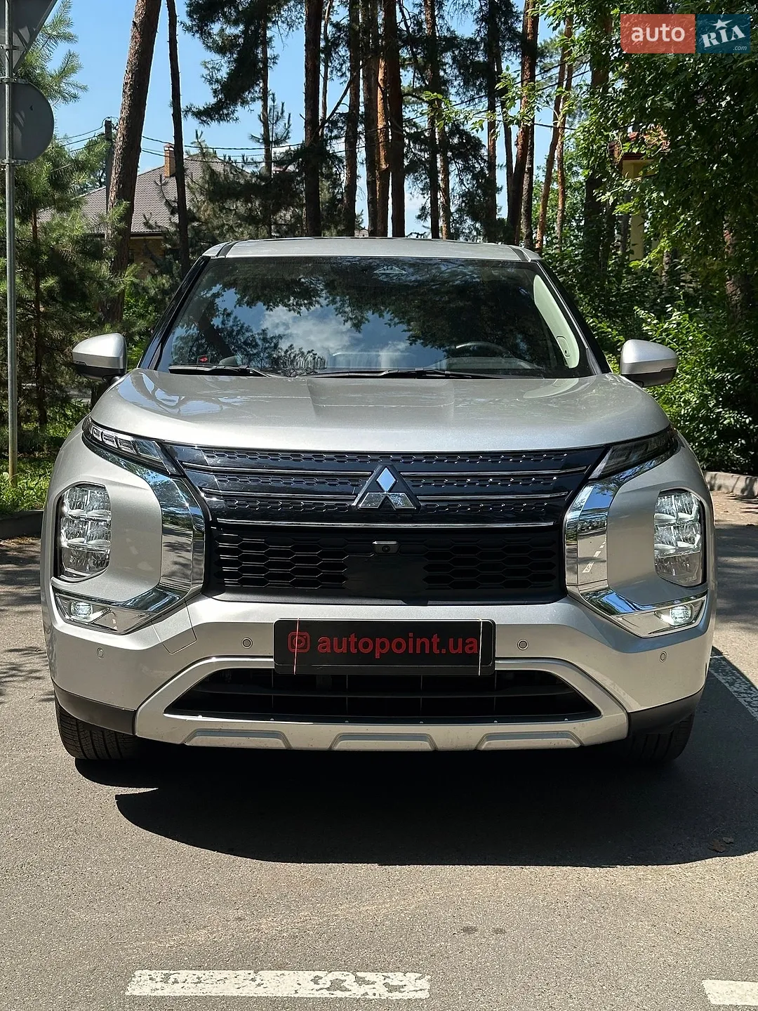 2024 Mitsubishi Outlander - фото 1